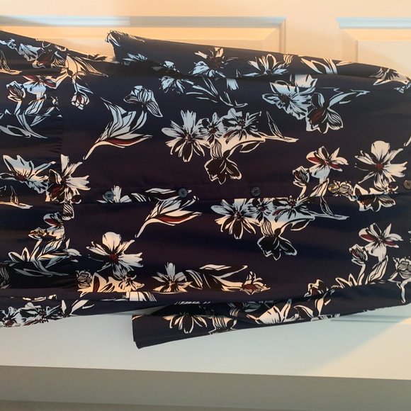 Halogen Flowy Shift Dress - Picture 3 of 5